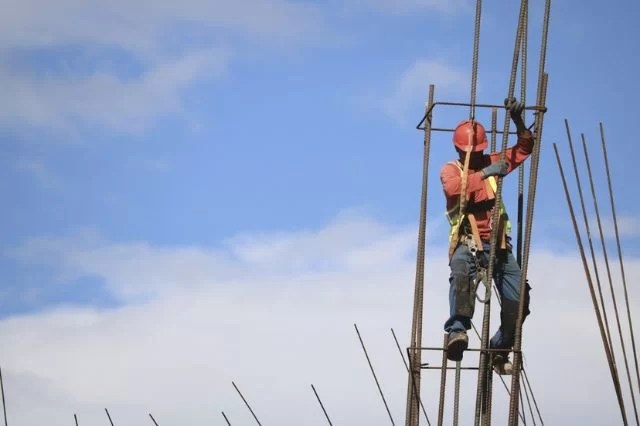 Safeguarding Lone Worker Health with Robust Precautions
